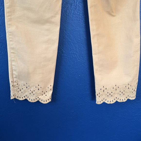 Loft size 2 Yellow cropped chinos with detailing - Picture 9 of 9